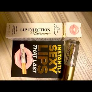 Too Faced Lip Injection Extreme Net Weight 1.5 g/0.05 oz smaller than full size